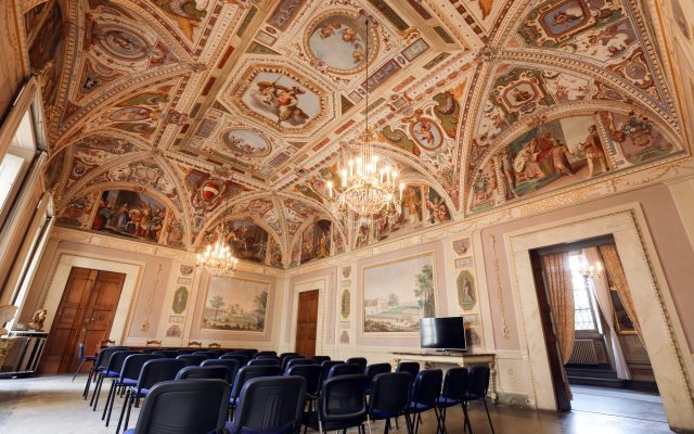 Educandato Statale SS. Annunziata Villa Mediceo Lorenese del Poggio Imperiale - Firenze_sala rossa